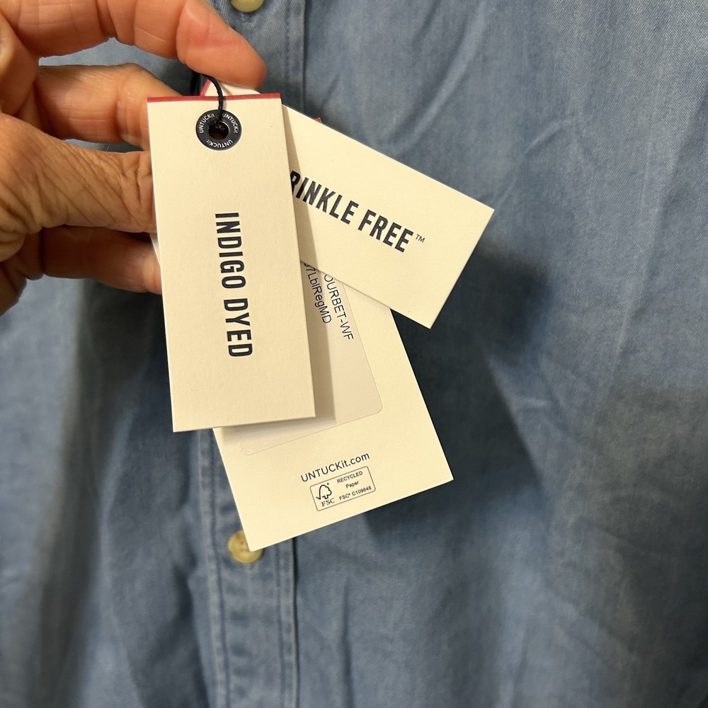 UNTUCKit Shirt Mens M Blue Chambray Reg Fit Button Up Long Sleeve New - Picture 5 of 8